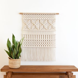 Macrame PATTERN - Written PDF and Knot Guide - diy macrame wall hanging -  digital download how to tutorial - LIV