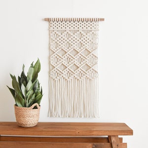 Macrame PATTERN - Written PDF and Knot Guide - diy macrame wall hanging - digital download how to tutorial - EVA