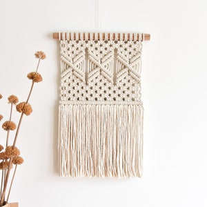 Macrame PATTERN - Written PDF and Knot Guide - diy macrame wall hanging -  digital download how to tutorial - KYRA