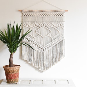 Macrame PATTERN - Written PDF and Knot Guide - diy macrame wall hanging -  digital download how to tutorial - AZURITE