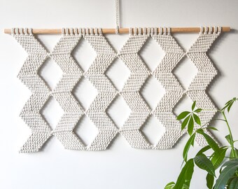 Macrame PATTERN - Written PDF and Knot Guide - diy macrame wall hanging -  digital download how to tutorial - EMERALD