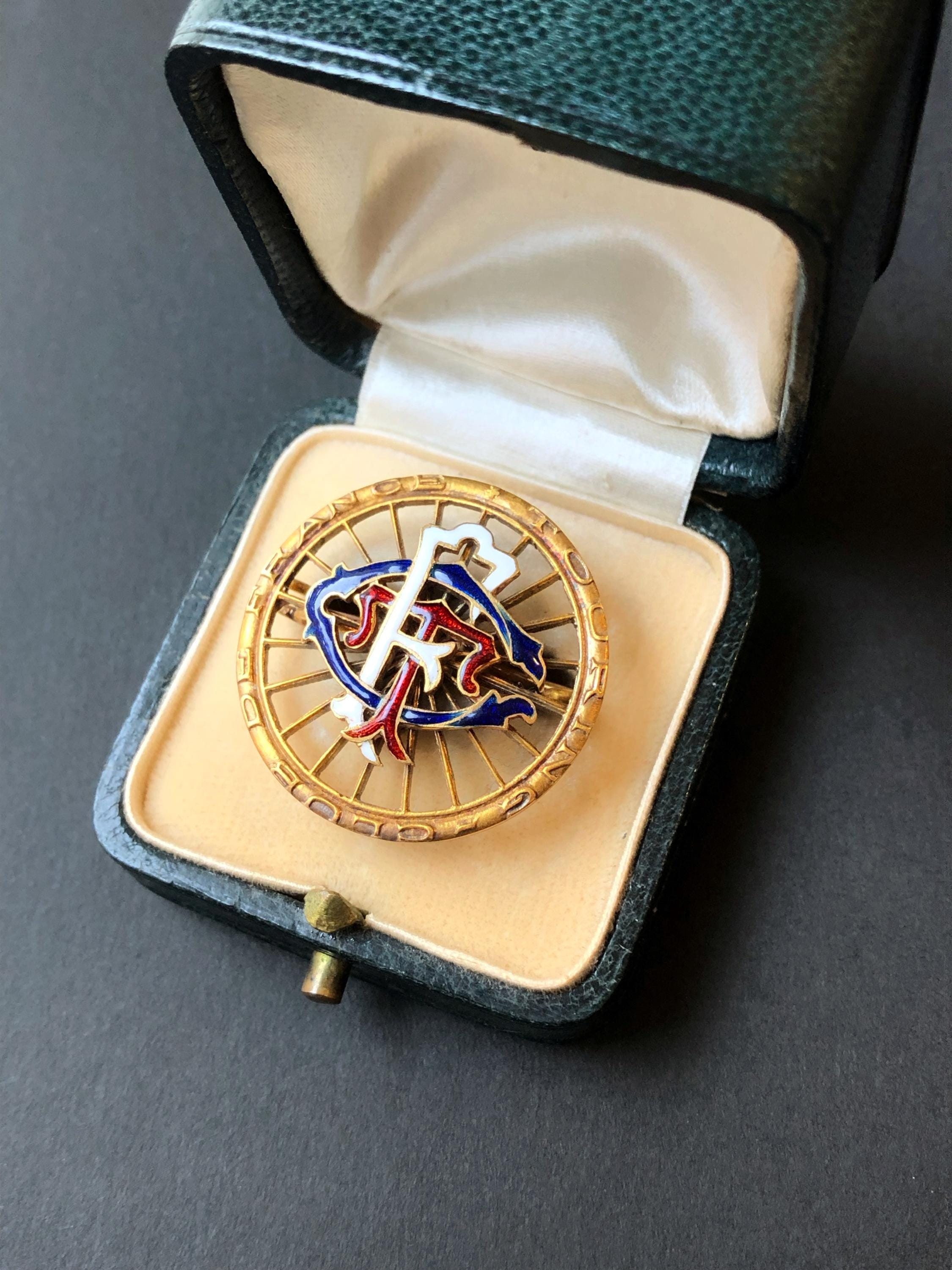Broche Antique En Or 18k - Touring Club, émail, Style Art Nouveau, Peut Se Porter En Pendentif - Occasion