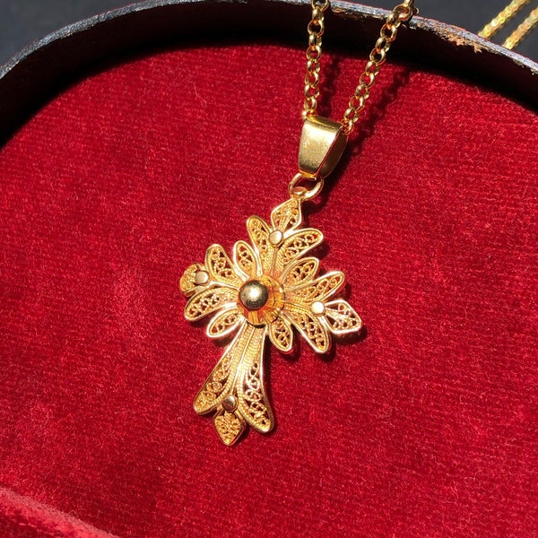 Antique 18k gold cross pendant French filigree vintage religious jewelry