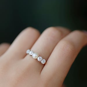 Edwardian diamond ring 18k gold and platinum old mine cut five-stone vintage engagement wedding antique
