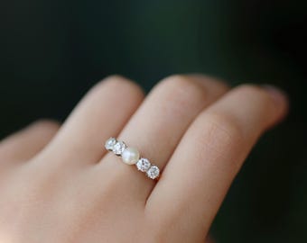 Edwardian diamond ring 18k gold and platinum old mine cut five-stone vintage engagement wedding antique