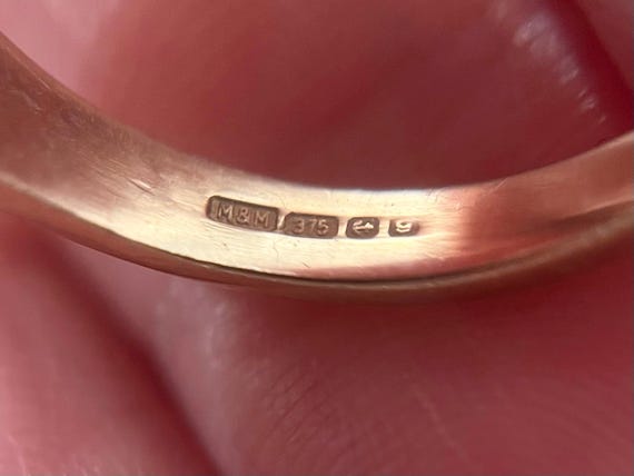 9k gold diamond and ruby ring five stone band Vic… - image 8