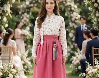 Gebloemde Jeogori-top en paarse wikkelrok Hanbok-set