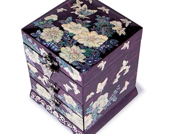 Luxe parelmoer sieradendoosje – 3-laags handgemaakt lakwerk met pioenroos inleg