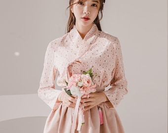 Rosa Hanbok Set | Baumwoll Blumen Print Jeogori & Soft Rosa Wickelrock | Romantisches K-Fashion Kleid