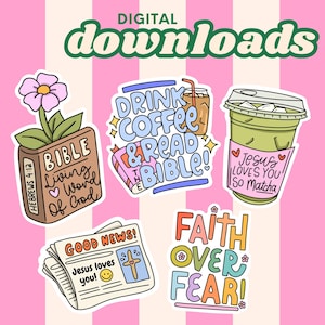 Puede incluir: Una colección de cinco pegatinas coloridas con temas religiosos. Los diseños incluyen una flor en una maceta de Biblia, el texto Drink Coffee & Read The Bible, una bebida matcha con Jesus Loves You So Matcha, un periódico y el texto Faith Over Fear.