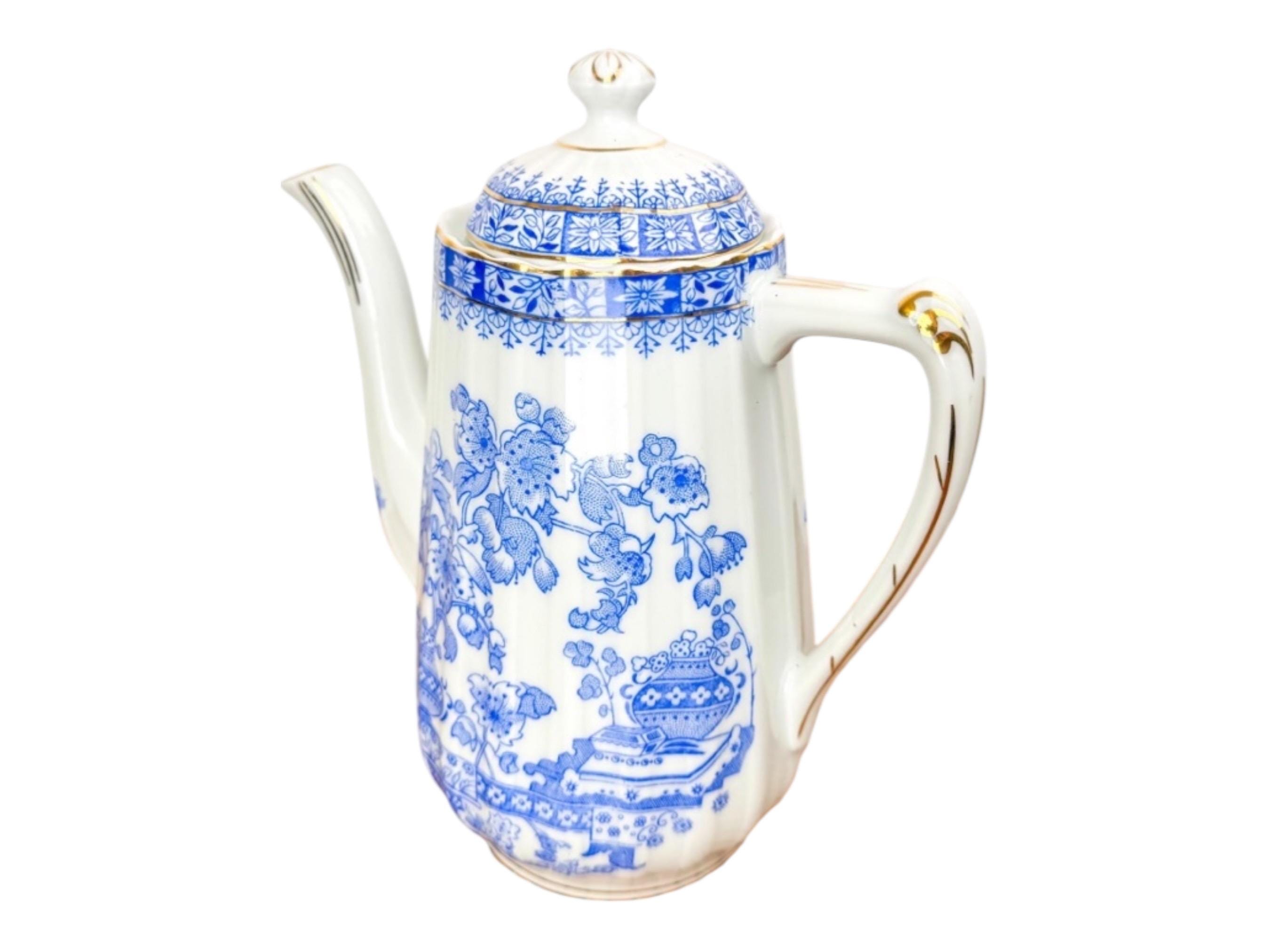 ヴィンテージ スペイン製サンタ ブルー&ホワイト 縦溝リブ付き磁器