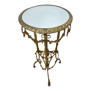 Mesa de centro antigua Art Nouveau con trípode de bronce dorado adornado y espejo con tapa de cristal Olant Stand Francia