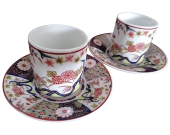 Imari Porzellan Duo Kaffeetassen & Untertassen Geometrisches Blumendekor Midcentury Japan