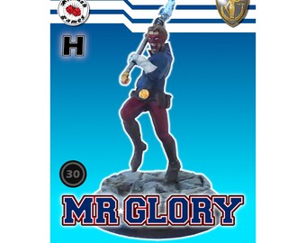 Puede incluir: Una figura en miniatura pintada de un superhéroe llamado "Mr. Glory" que sostiene una lanza con punta azul. La figura lleva un traje rojo y azul con un cinturón dorado. La figura está de pie sobre una base de roca gris. La figura está etiquetada con "H" y "30".