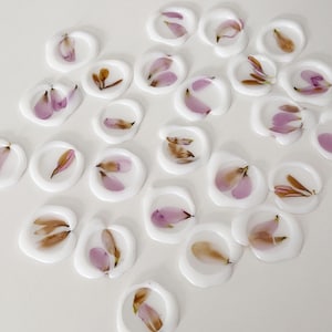 Mums Stickers en cire vélin floral pétales de fleurs - Lot de 10 | Sticker pour sceau de cire, fleurs pressées