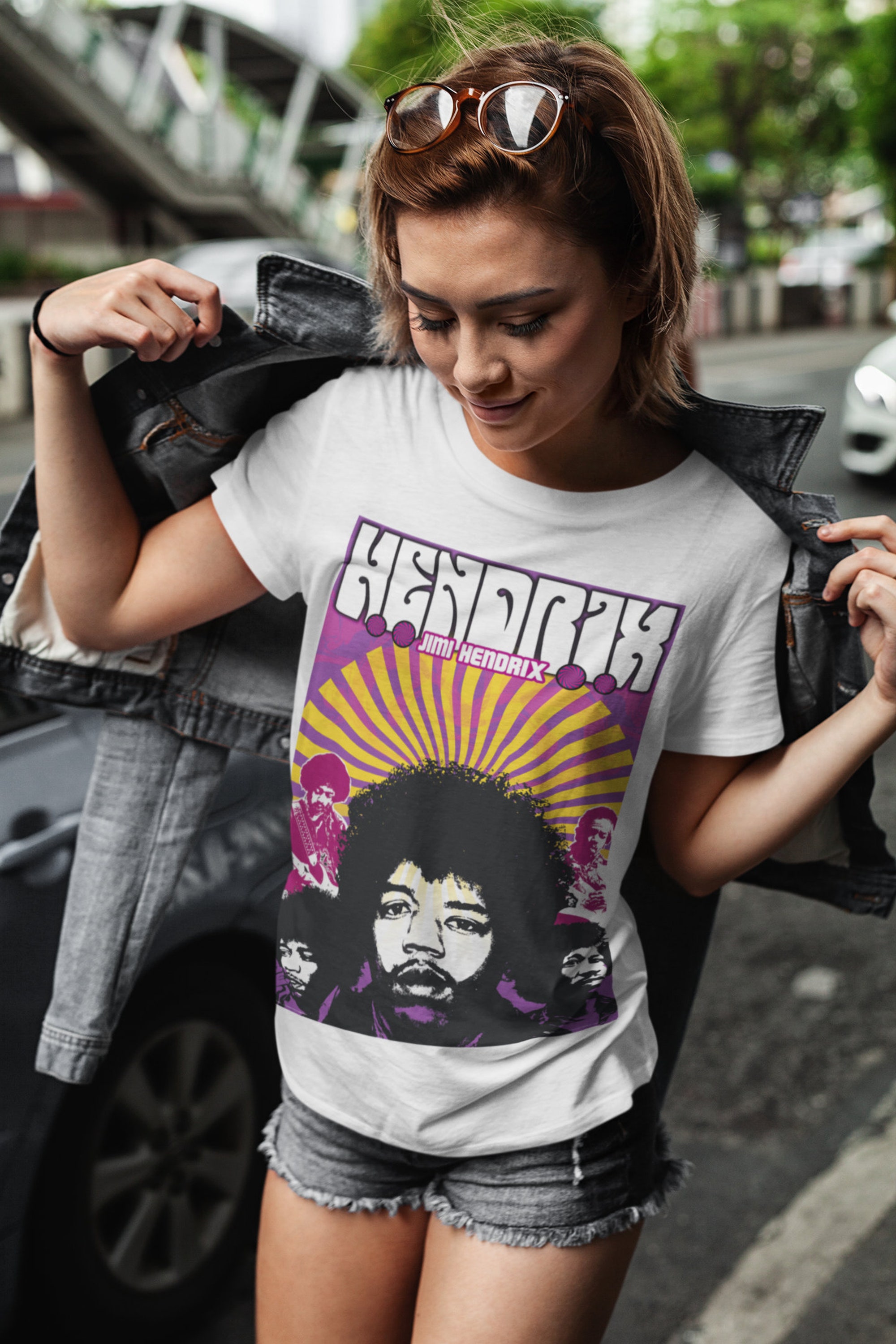 Discover Jimi Hendrix T-Shirt - Music - Folk Music Clothing - Rock Clothing- Present - Gift - Music tee - 60s Music -
