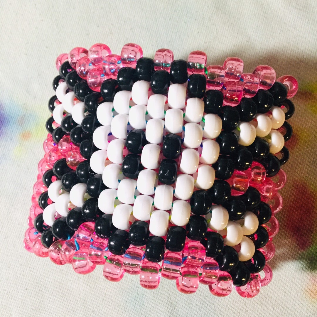 HELLO KITTY BRACELET 💖 she's so cute ! 💓 HIGH - Depop  Diy kandi  bracelets, Bracelets handmade beaded, Beads bracelet design