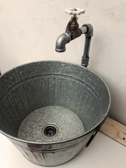 Galvanized Bucket Rustic Farmhouse Round Bucket Vessel/laundry - Etsy