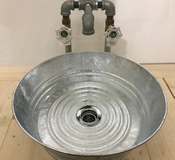 Grifo de agua caliente para el fregadero: guía útil