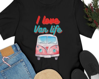 J’adore le t-shirt unisexe Van Life. Cadeau pour elle, cadeau pour lui, t-shirt camping-car, camping-car heureux, vie nomade.