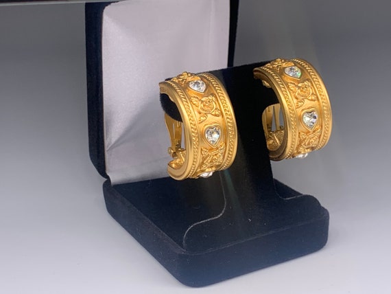 Vtg ELIZABETH TAYLOR "Love Blooms" Rhinestone Heart Gold BANGLE Bracelet Vtg ELIZABETH TAYLOR "Love Blooms" Rhinestone Heart Gold BANGLE Bracelet