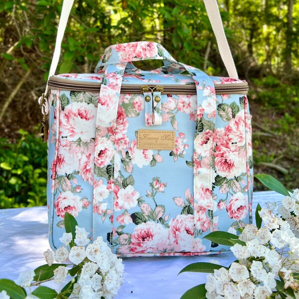 Super Large Blue Peony Insulated Lunch Bag for Women,Reusable Lunch Box Cooler for Office,Picnic,Beach,Outdoors.Waterproof,Ideal Floral Gift