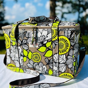 Built Adela XL Neoprene Thermal Lunch Picnic Bag Dramatic Floral Design Etsy