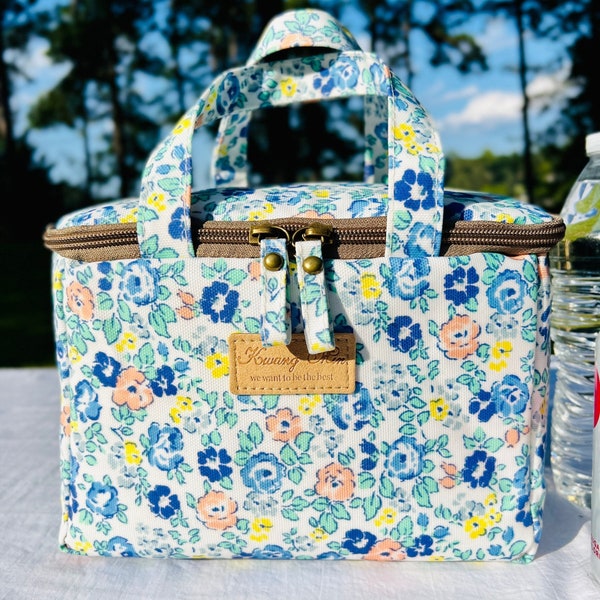 Small Blue Blooming Insulated Lunch Bag for Women,Reusable Lunch Box Cooler for Office,School,Outdoors,Waterproof,Ideal Back to School Gift