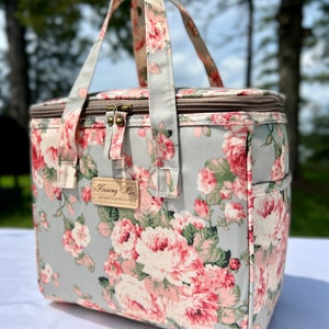 Beige Peony Insulated Lunch Bag for Women,Reusable Cooler Bag for Office,School,Outdoors,Beach. Premium Fabric,Ideal Floral/Back2School Gift