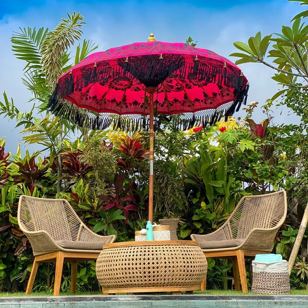 Ombrellone tradizionale indonesiano | Rosa scuro con stampa nera| Stile Boho | Stile balinese | Stile Ibiza | decorazione del giardino | 2 metri