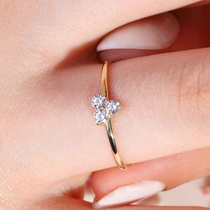 Triangle Shape Ring Three Thin Diamond Wedding Ring 10K 14K 18K Solid Gold, Triangular Tiny Multi Diamond Engagement Ring