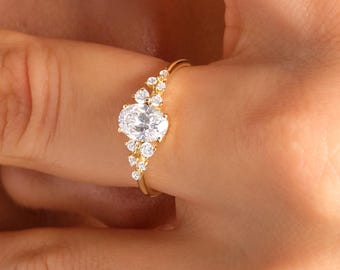 Oval Diamond Engagement Ring, 14K Gold Moissanite Cluster Wedding Rings