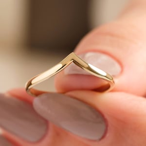 V Shape Chevron Wedding Ring 14K Solid Gold Band, Nesting Contoured Wishbone Wavy Promise Ring, Midi Wave Curved Engagement Ring Women