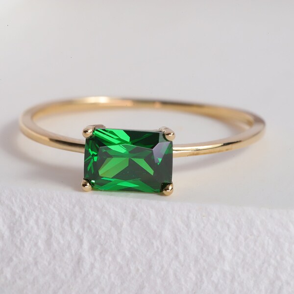 Emerald Ring Gold, Emerald Engagement Ring, Baguette Ring, Emerald Green Ring, Handmade Jewelry Women, Birthstone Ring, 14K Solid Gold Ring