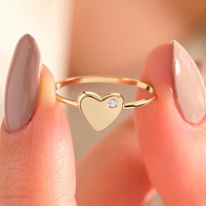 Heart shaped gold ring for girl discount
