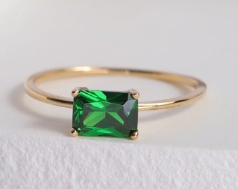 Emerald Ring Gold, Emerald Engagement Ring, Baguette Ring, Emerald Green Ring, Handmade Jewelry Women, Birthstone Ring, 14K Solid Gold Ring