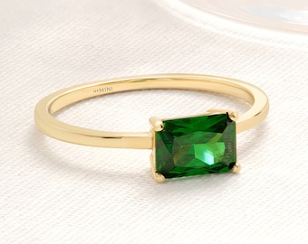 Emerald Ring Gold, Emerald Engagement Ring, Baguette Ring, Emerald Green Ring, Handmade Jewelry Women, Birthstone Ring, 14K Solid Gold Ring