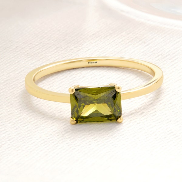 Emerald Cut Peridot Birthstone Ring, 10K 14K 18K Gold Birth Month Stone Ring Her, Customizable Green Gemstone Ring Girl, Solitaire Ring Gift