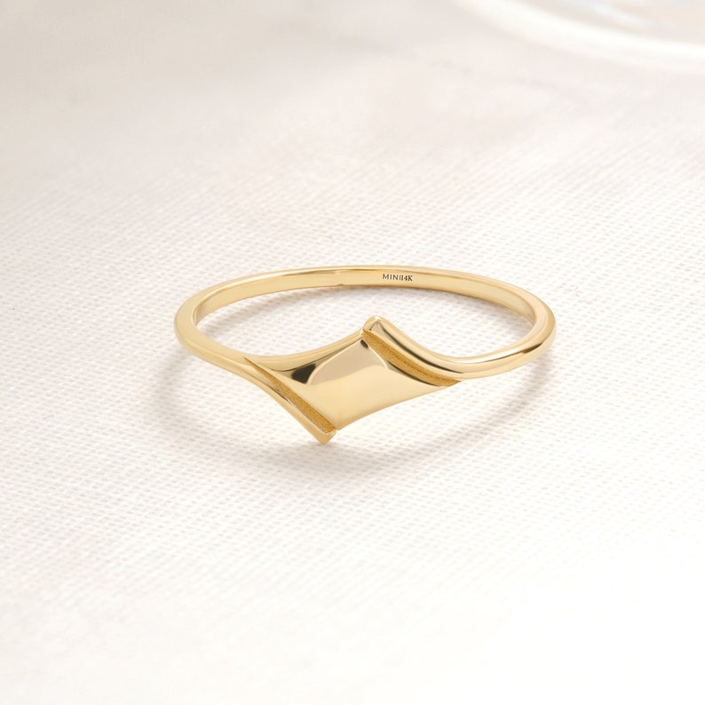 Here is 14K Gold Signet Ring! Our Personalized Word Alphabet Ring will be perfect Mindful Ring for Girl, best friend or girlfriend! This Custom Engraved Letter Pinky Ring is Comfortable Fitting Ring for daily life.