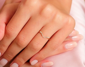 V Shape Diamond Chevron Wedding Band - 14K Gold Open Adjustable Ring Thin Moissanite Ring, Wavy Curved Wishbone Ring