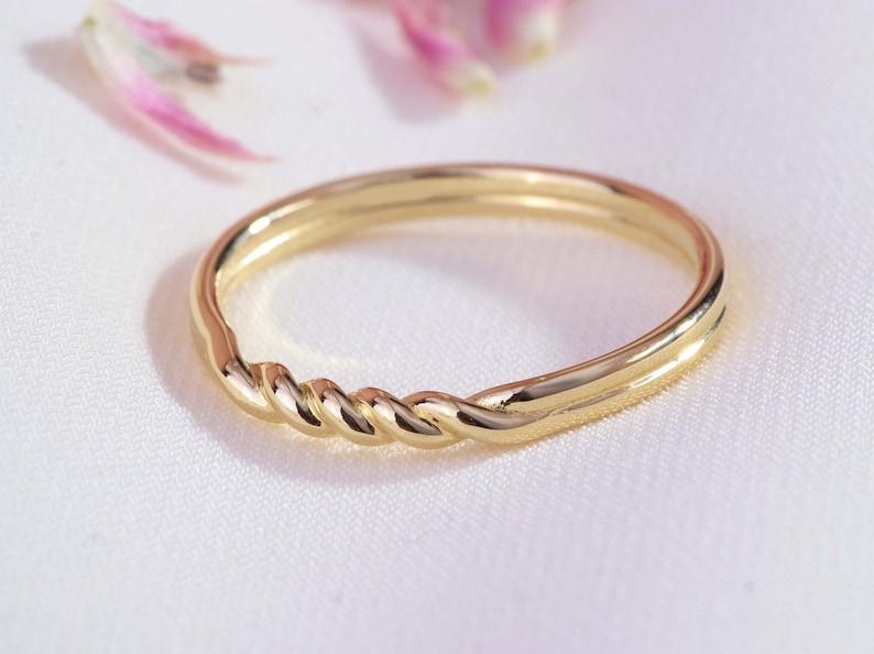 14K Solid Gold Twisted Rope Ring, Twisting Curved Stacking Swirl Ring ...