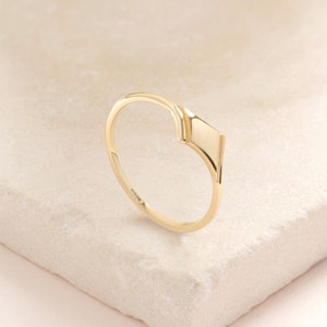 Here is 14K Gold Signet Ring! Our Personalized Word Alphabet Ring will be perfect Mindful Ring for Girl, best friend or girlfriend! This Custom Engraved Letter Pinky Ring is Comfortable Fitting Ring for daily life.