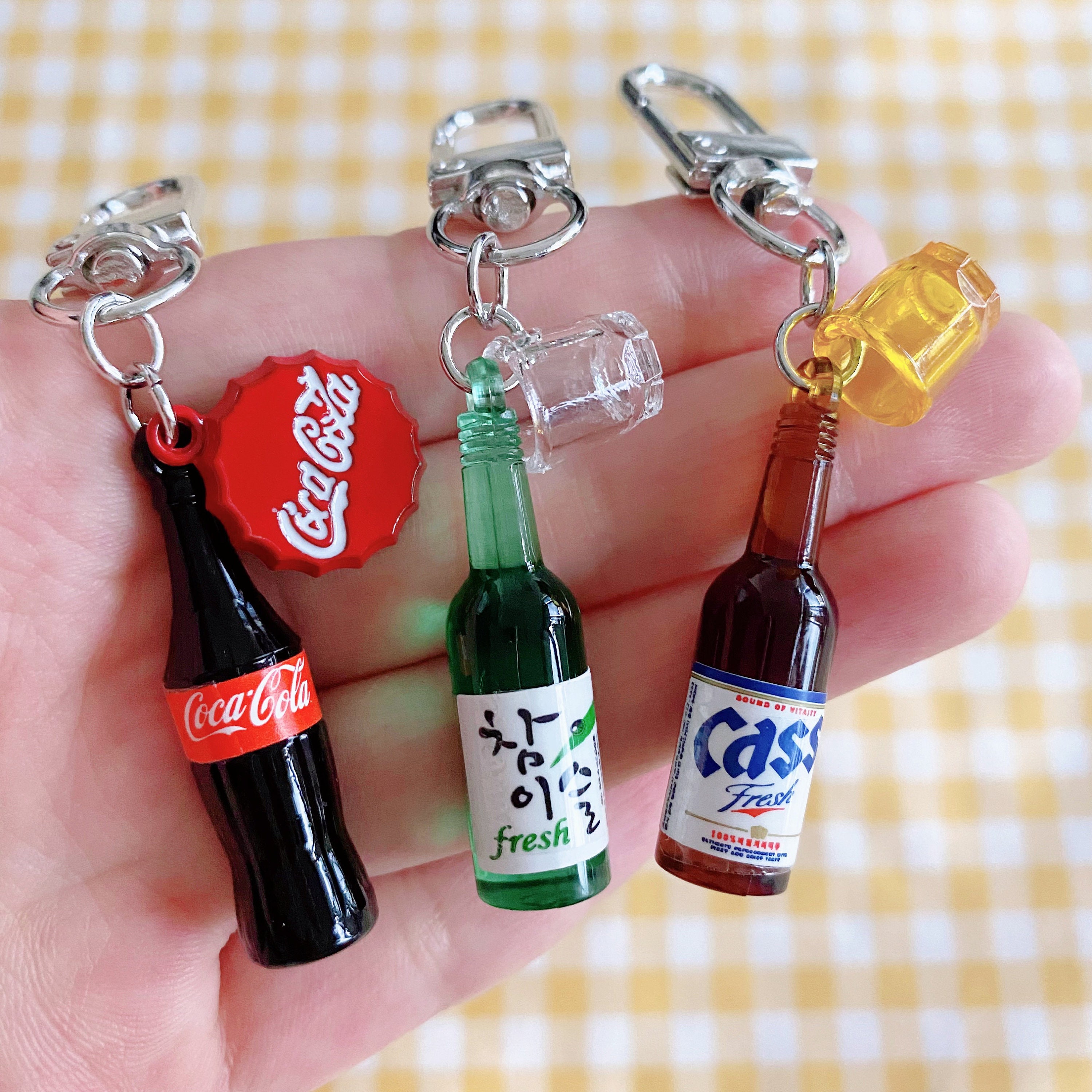 MUCOOS Cute Beer Mug Keychain – Yellow Miniature Beer Glass Keyring, Fun Gift For Friends & Teachers - View #6