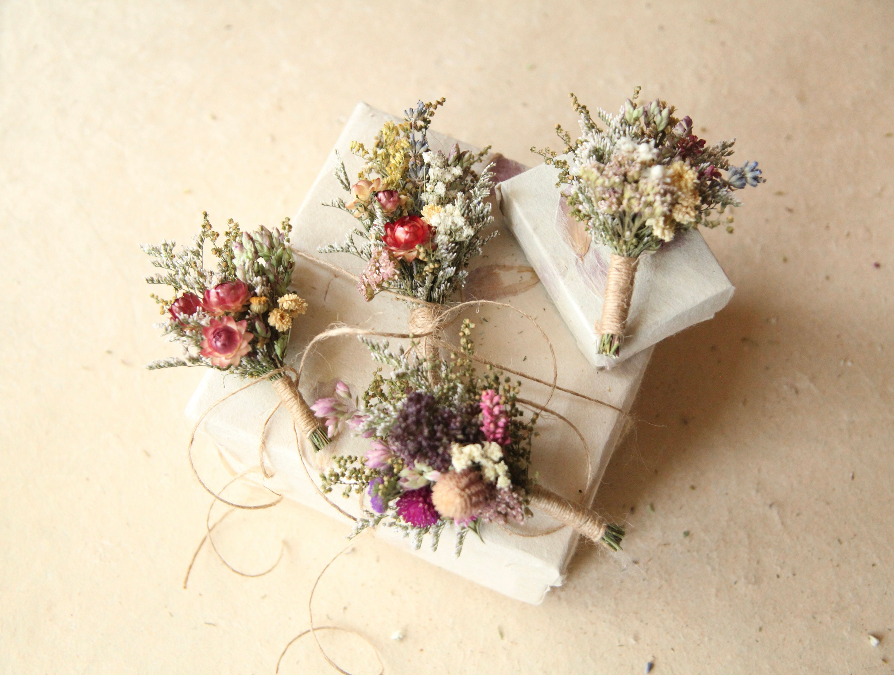 Decorative Flowers Corsage Magnetic Buckle Boutonniere Clips Fixator Small  Flower Holder DIY Magnets Bride Bouquet From Zuiyifu, $14.79