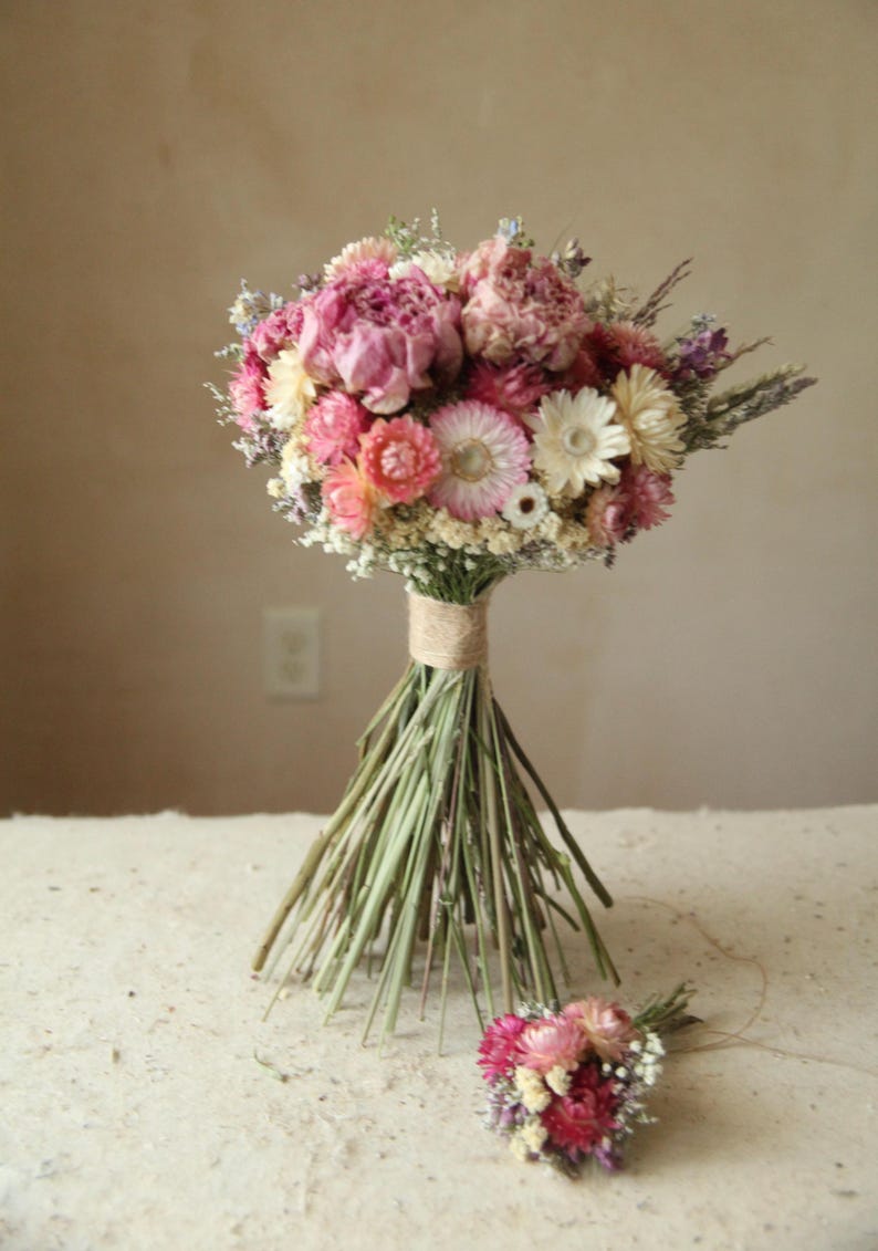 Custom XL bouquet and Boutonniere
