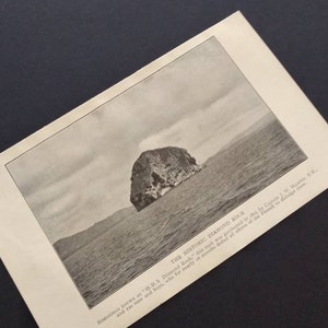 Diamond Rock Martinique Photographie vintage Livre de voyage West Indies Encyclopédie Imprimer Illustration 1923 Antique Carte Originale Photographie