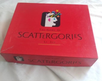 Scattergories 1988 Bilingual Vintage Antique by Milton Bradley Age 12 Up,  2 to 6 players Table Top Board Game Gift Boardgame Family Night