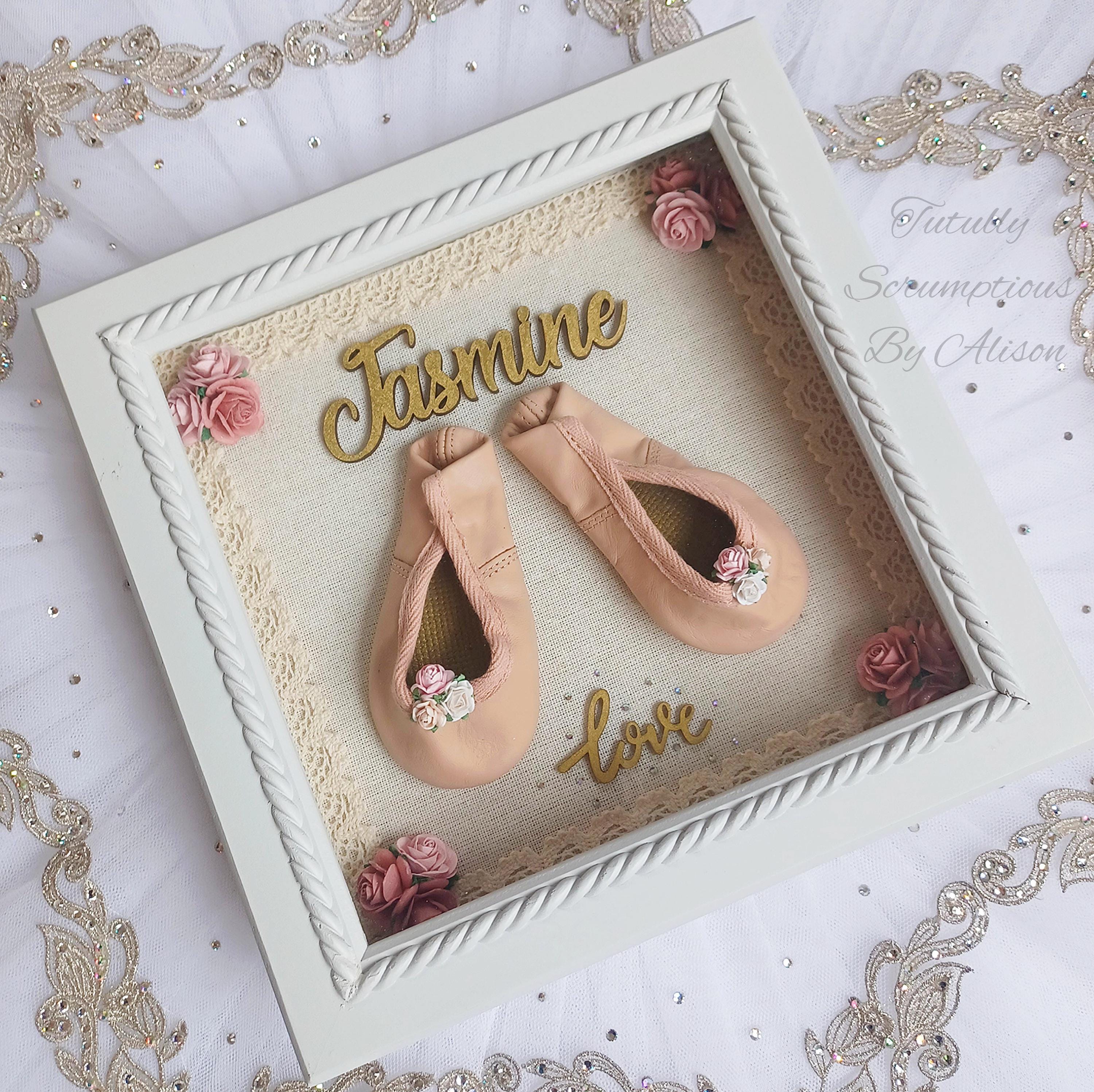 SOF BALLET PHOTOGRAPH サイン入りカード付き First Ballet Shoes Keepsake Shadow Box Frame Ballet Gift