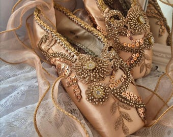 Decorated Pointe Shoe, Vintage Shabby Chic Decorated Pointe Shoe, Ballet Keepsake, Ballet Room Decoration, Interior Design, Ballet Gift