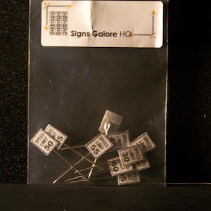 Model Train 10 &quot;Speed Limit&quot; signs HO scale for Layout Details